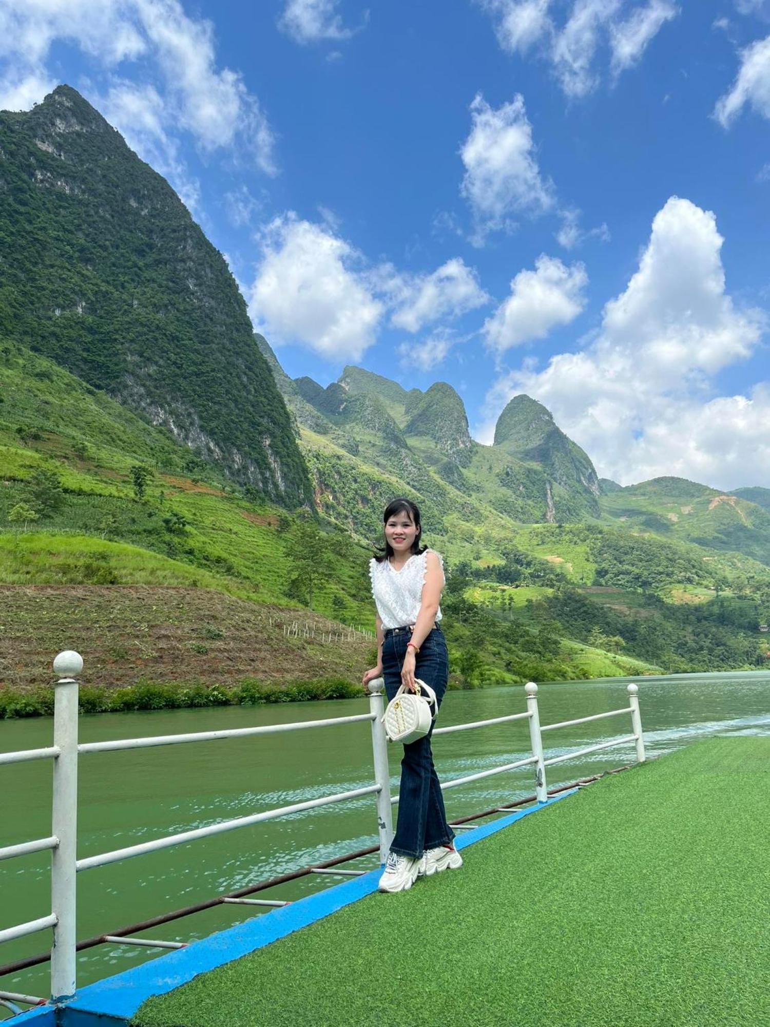 Nha Nghi Anh Van Dong Van  Exteriör bild