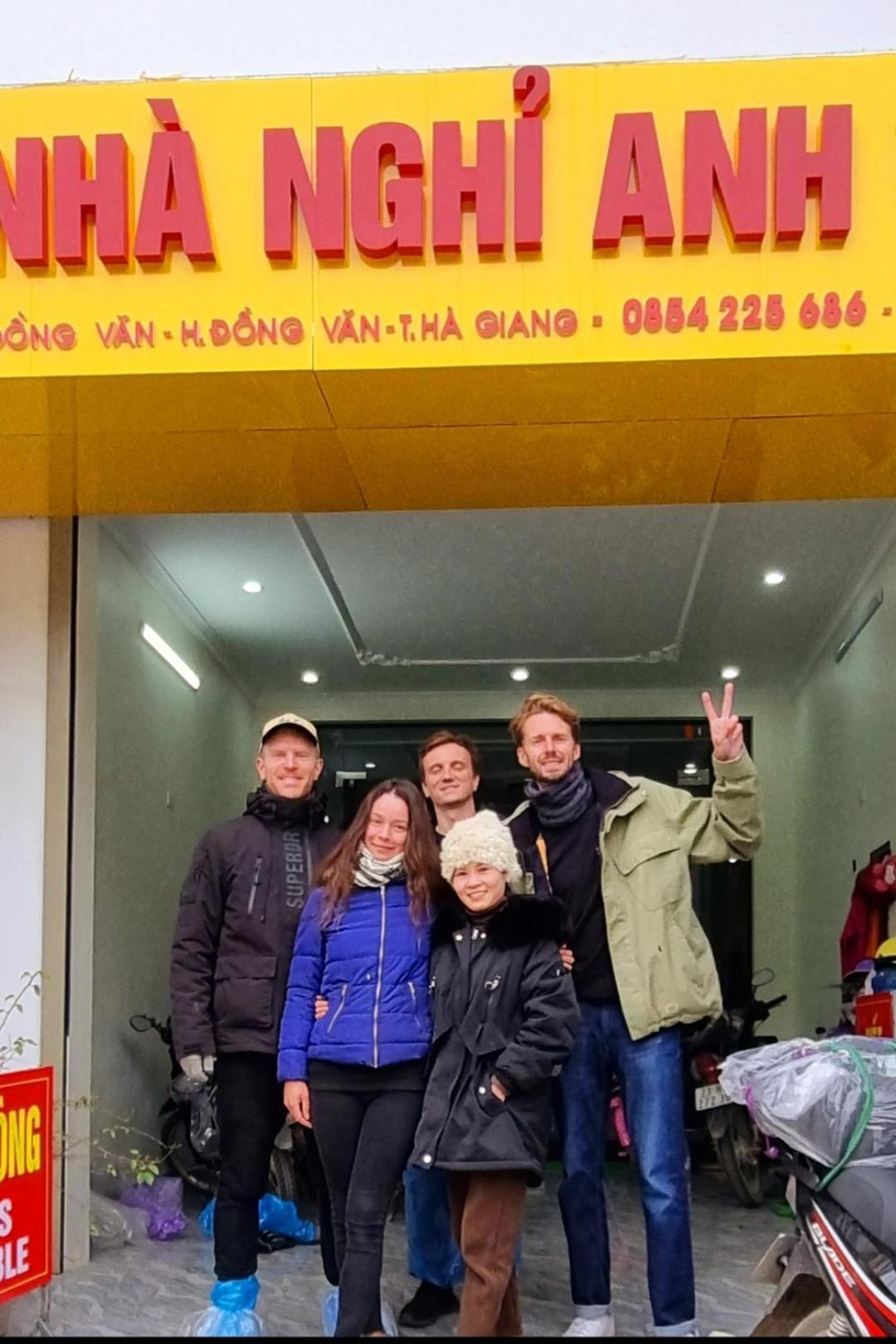 Nha Nghi Anh Van Dong Van  Exteriör bild