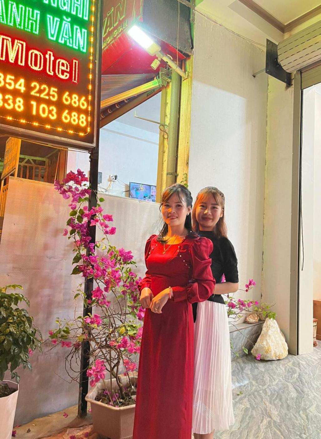 Nha Nghi Anh Van Dong Van  Exteriör bild