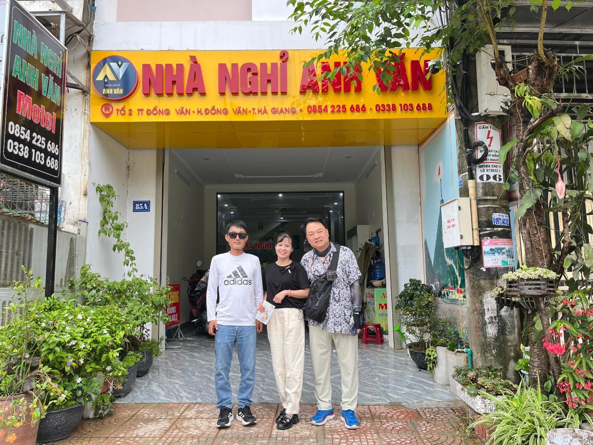Nha Nghi Anh Van Dong Van  Exteriör bild