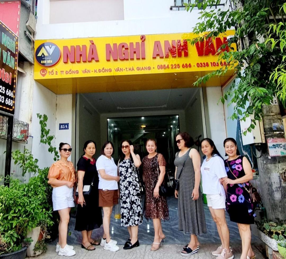 Nha Nghi Anh Van Dong Van  Exteriör bild